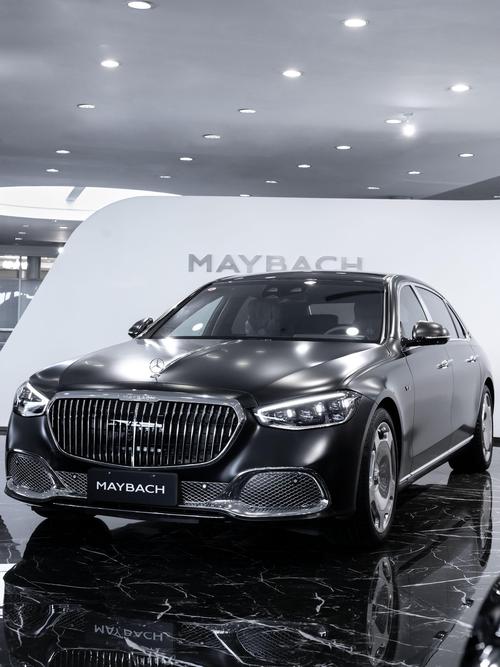 重庆182岚图汽车的售后服务让用户无忧出行，迈巴赫未来的豪华车趋势